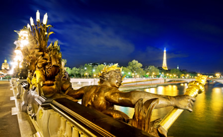 Thanksgiving in Paris – Baby Bottles and Party&nbsp;Crashing